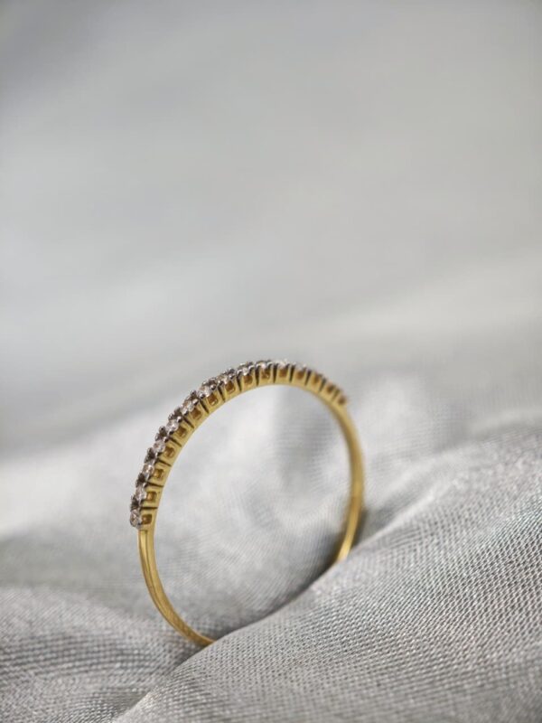 Anel Cravejado C/Zirconia Meia Aliança Ouro18K - Image 2