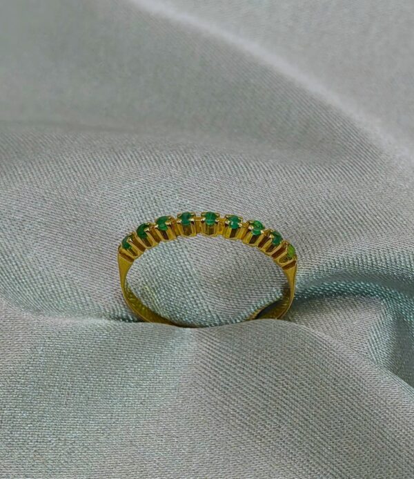 Anel Ouro18k Meia Aliança Com Esmeralda - Image 2